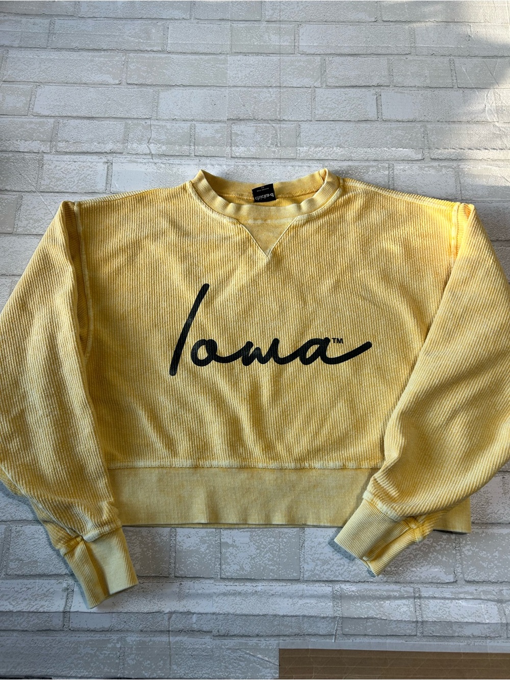 University of Iowa Yellow Corded Cropped Game Day Sweatshirt size Medium